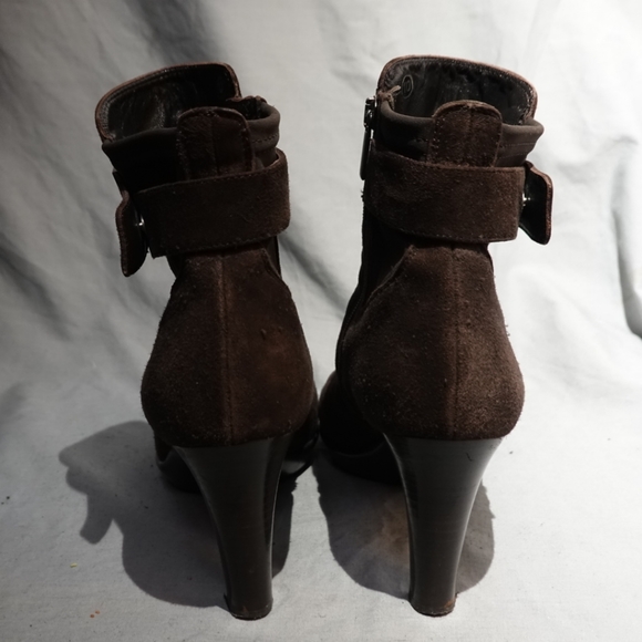 AQUATALIA Dark Brown Suede Block-Heeled Ankle Boots, size 10 - Picture 4 of 8